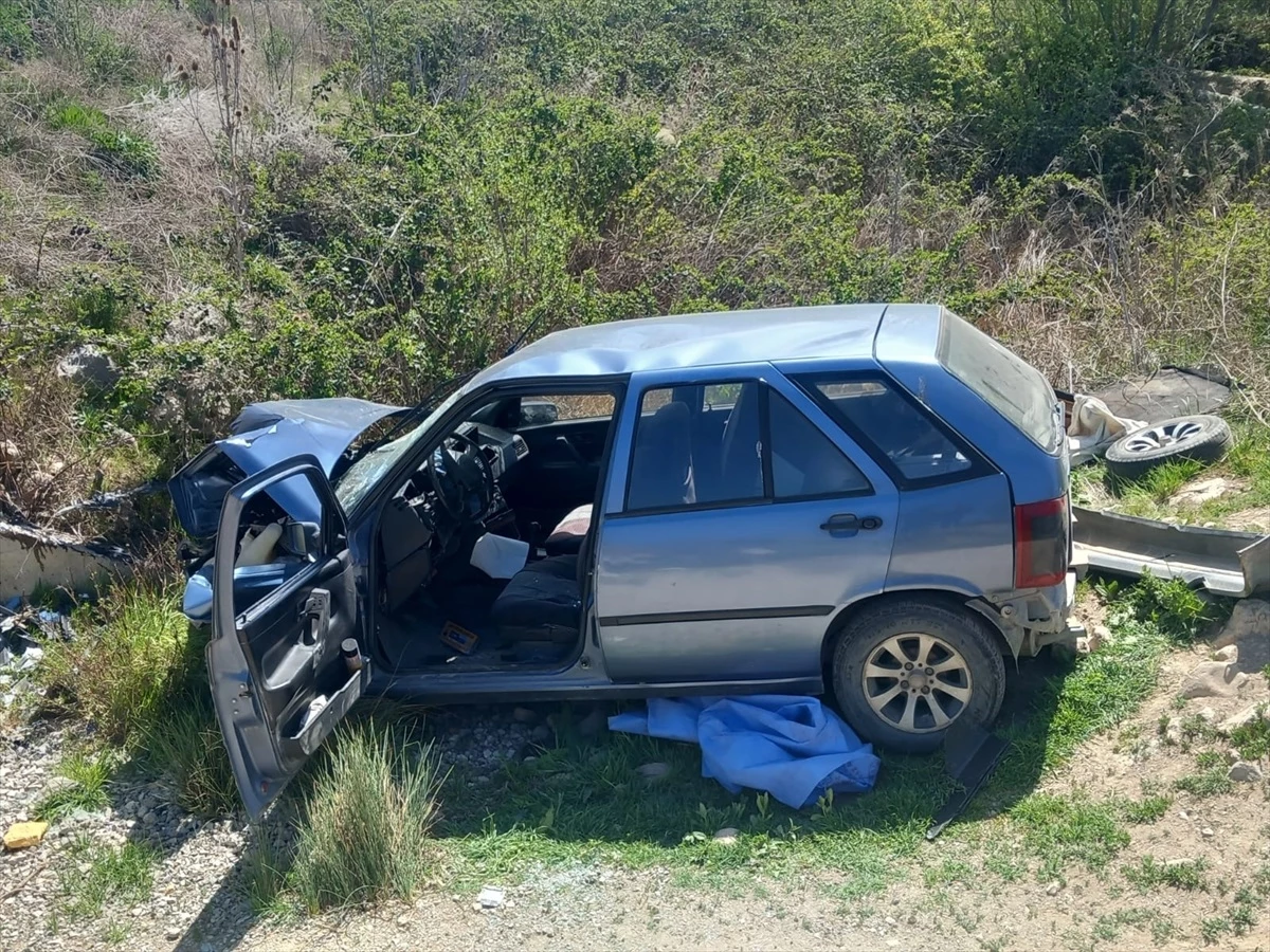 Konya\'nın Beyşehir ilçesinde kanala düşen otomobilin sürücüsü hayatını kaybetti