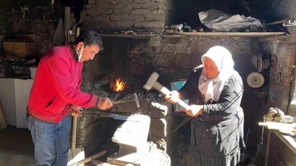 Zonguldak\'ta unutulmaya yüz tutmuş demircilik mesleği sürüyor