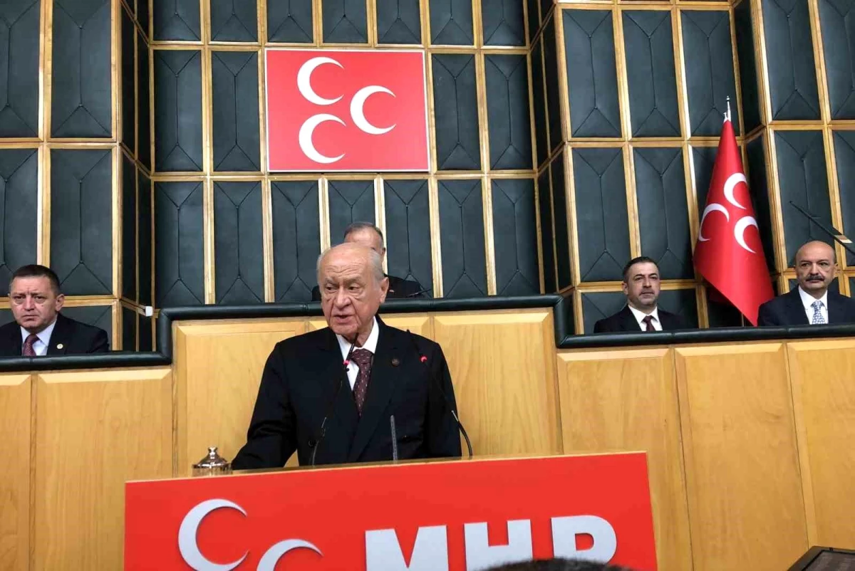 MHP Genel Başkanı Bahçeli: "\'Yerelde iktidar olduk\' diyenler hayal âlemindedir, Türkiye\'de iktidar tektir ve o da Cumhurbaşkanlığı Kabinesidir"