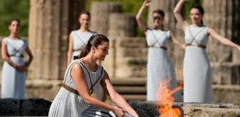 Paris 2024 Olimpiyat Oyunları Meşalesi Antik Olimpiya'da Yakıldı