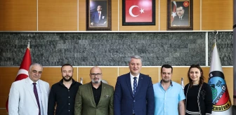 Serdivan Belediye Başkanı Osman Çelik, Ziyaretçilerini Ağırlıyor