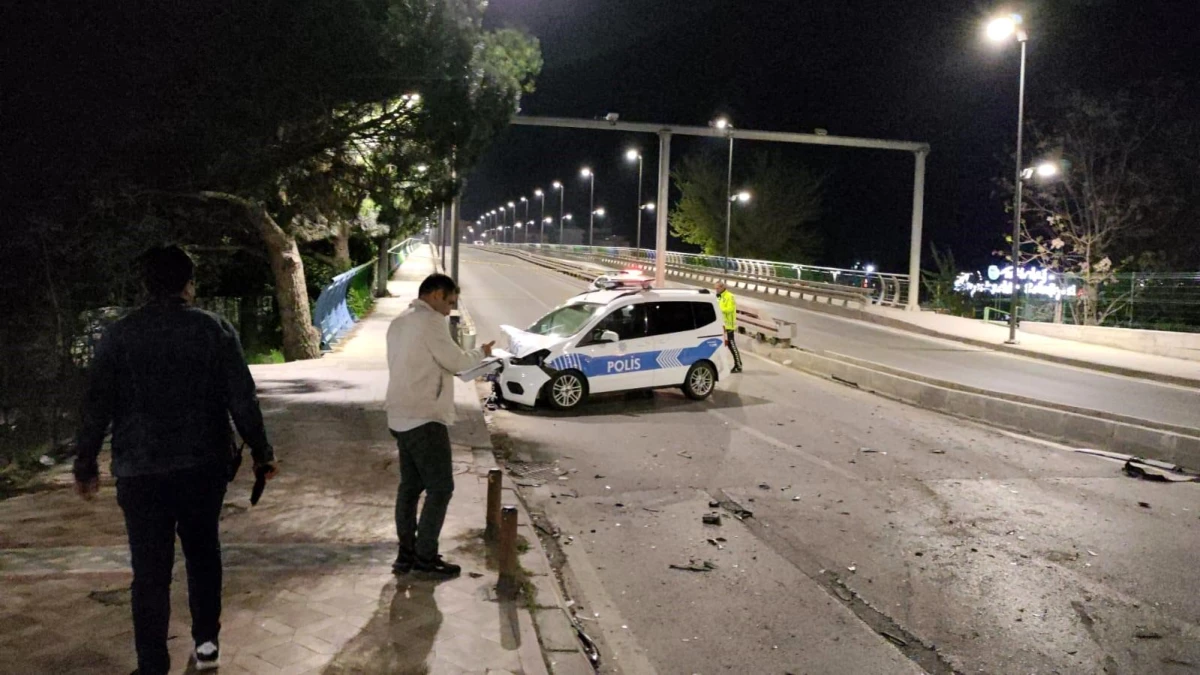 Çorlu\'da Silahlı Yaralama Zanlıları Polis Aracına Çarptı