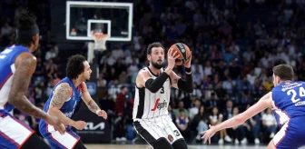 Anadolu Efes, Virtus Bologna'ya mağlup olarak sezonu 10. sırada tamamladı