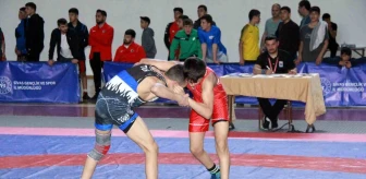 Sivas'ta U15 Türkiye Güreş Şampiyonası Başladı