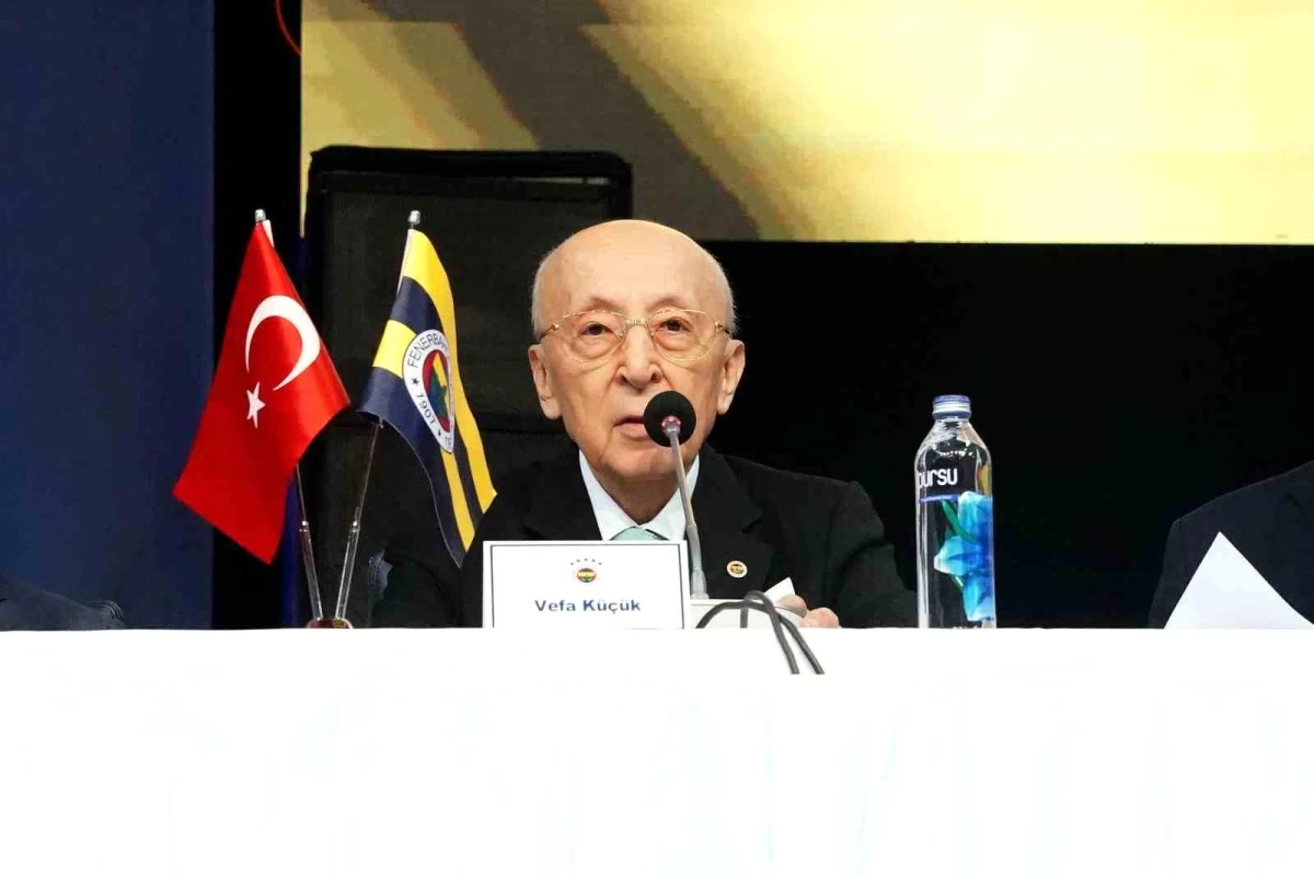 Vefa Küçük, Fenerbahçe Yüksek Divan Kurulu başkanlık seçiminde aday olduğunu açıkladı