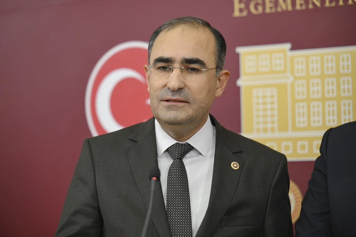 AK Parti Milletvekili: Belediye Başkanı liyakatli çalışanları sürgün ediyor