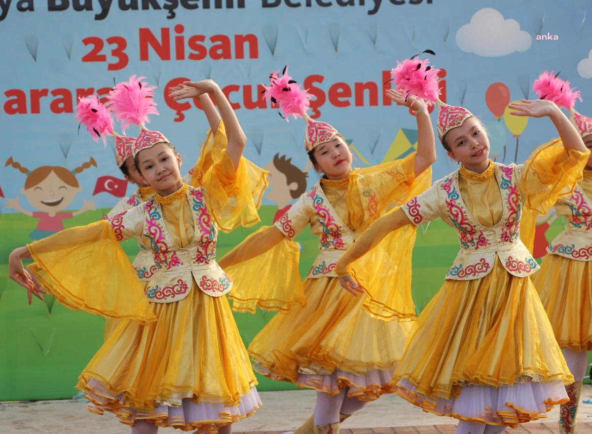 Antalya Büyükşehir Belediyesi 23 Nisan Çocuk ve Uçurtma Festivali\'ni Düzenliyor