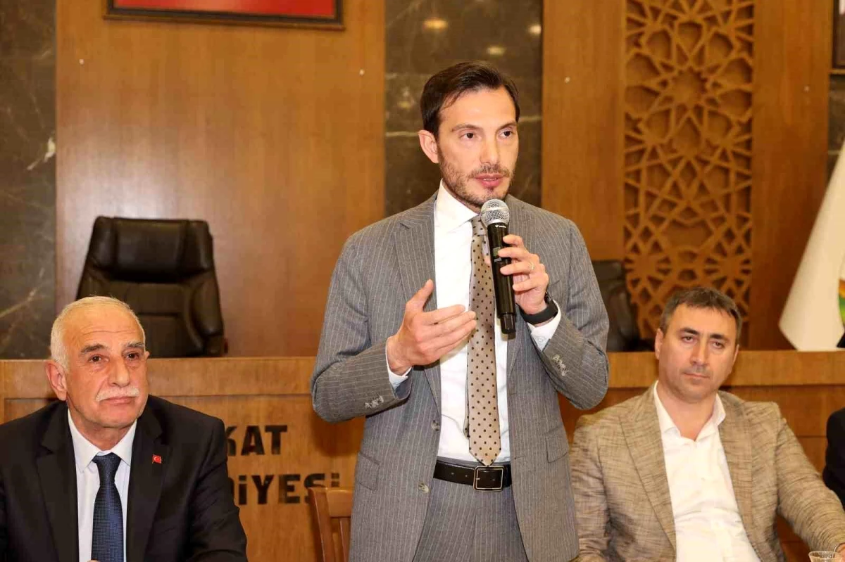Tokat Belediye Başkanı Mehmet Kemal Yazıcıoğlu, muhtarlarla bir araya geldi