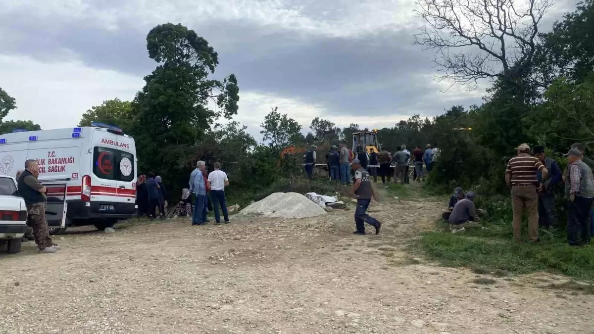 Çanakkale\'de Tarla Kazısı Sırasında Toprak Kayması