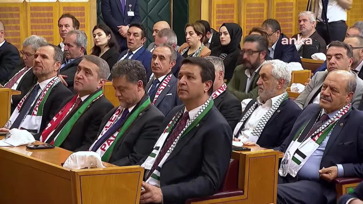 Gelecek Partisi Genel Başkanı Ahmet Davutoğlu: \'Bizim tuttuğumuz şeye oruç denir mi?\'