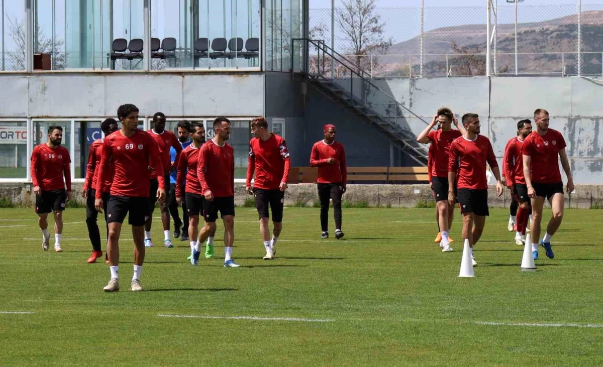 Sivasspor\'un kalecisi Nikolic: Zorlu bir rakibe karşı oynayacağız
