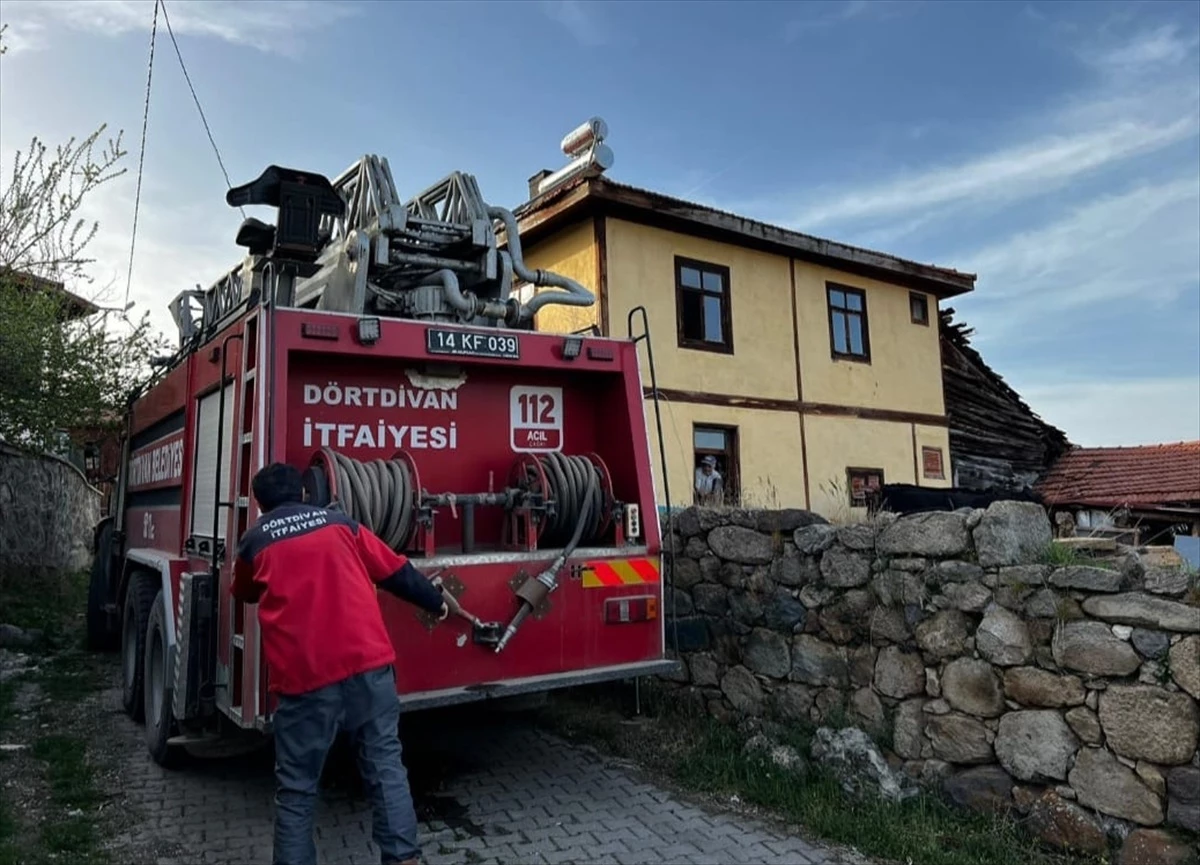 Bolu\'nun Dörtdivan ilçesinde bir evin bacasında çıkan yangın söndürüldü