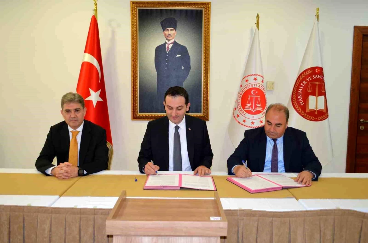 Antalya\'da Hakim, Savcı ve Adliye Personeline 135 Lojman Tahsisi