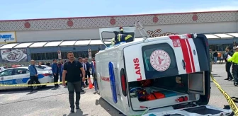 Erzincan'da Ambulans Kaza Yaptı: 6 Kişi Yaralandı