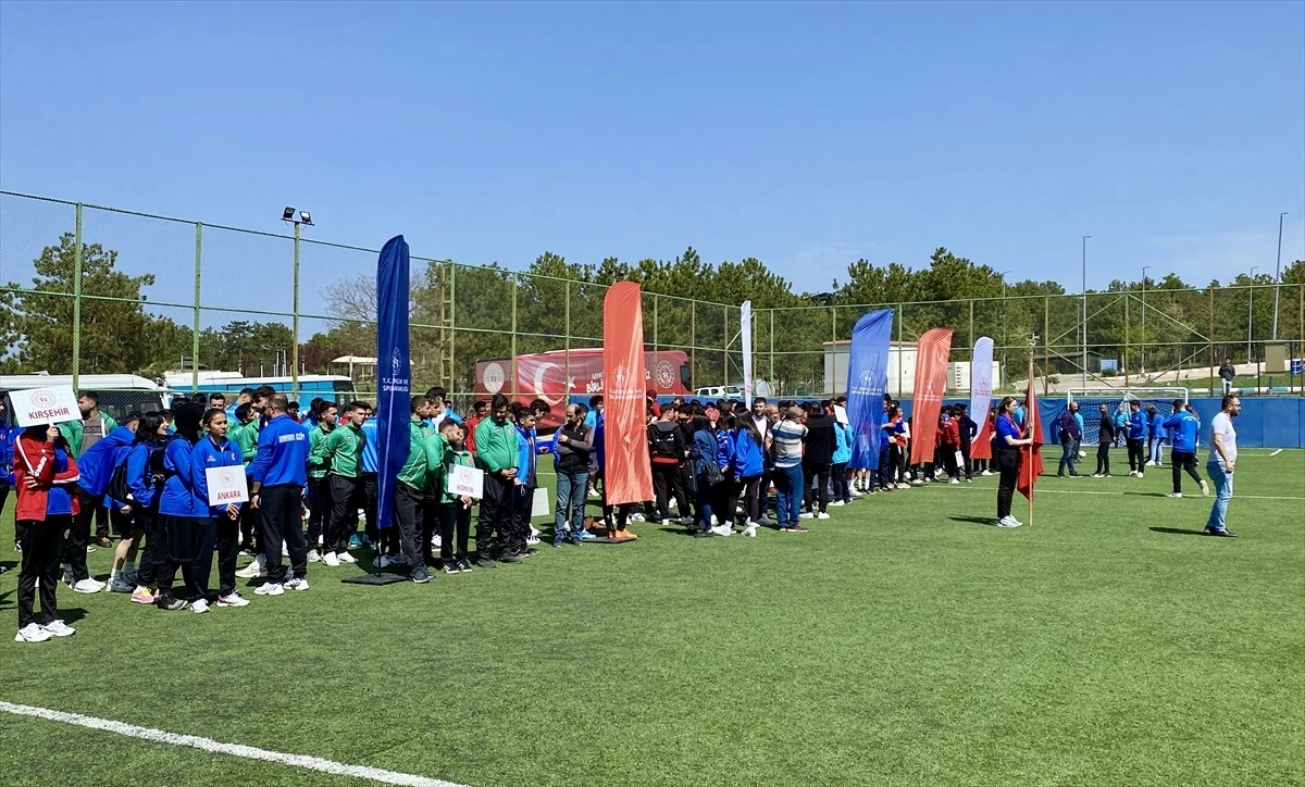 Gençlik Merkezleri İç Anadolu Bölge Şampiyonası Kırşehir\'de Başladı