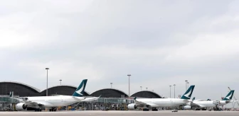 Hong Kong Uluslararası Havalimanı, 2010 yılından bu yana dünyanın en işlek kargo havalimanı olarak kalmaya devam ediyor