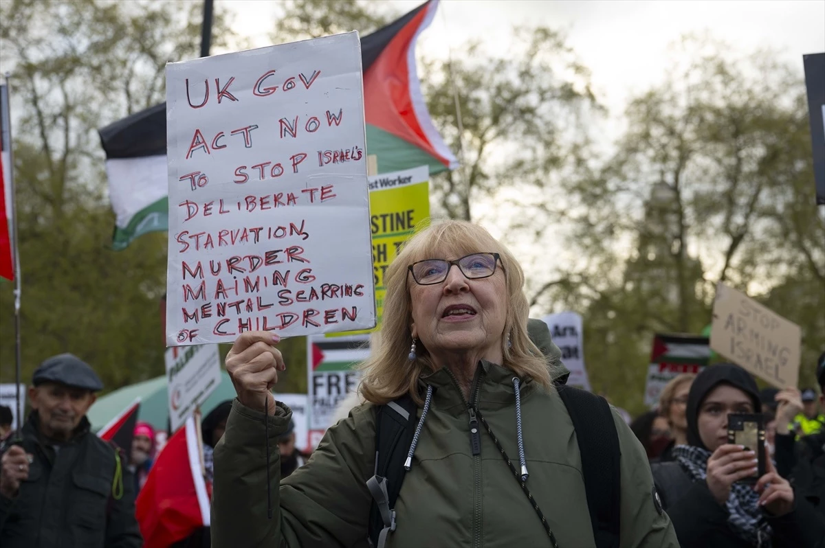 İngiltere\'de İsrail\'e silah satışına karşı protesto gösterisi düzenlendi