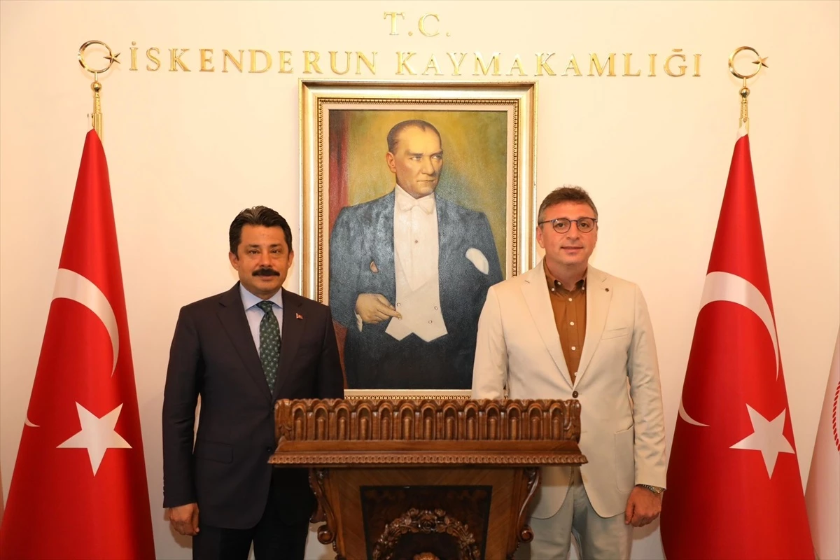 İskenderun Belediye Başkanı Mehmet Dönmez, Kaymakam Murat Sefa Demiryürek\'i ziyaret etti