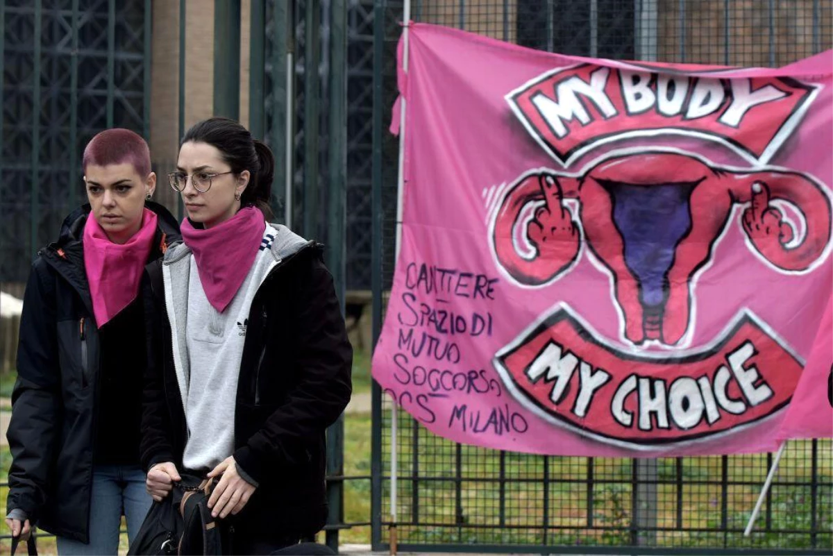 İtalya\'da Kürtaj Hakkı Tehlikeye Giriyor