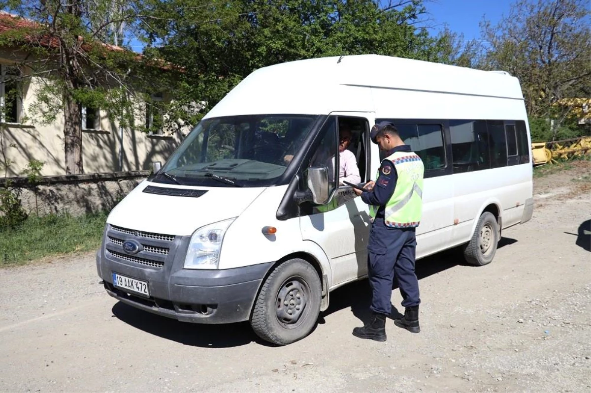 Çorum İl Jandarma Komutanlığı Okul Çevrelerinde Denetim Yaptı