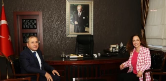 Karşıyaka Belediye Başkanı B. Yıldız Ünsal, Karşıyaka Kaymakamı Özkan Demir'i ziyaret etti