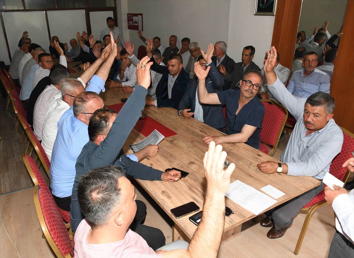 Lapseki Muhtarlar Derneği Başkanlığına Mehmet Özgün seçildi