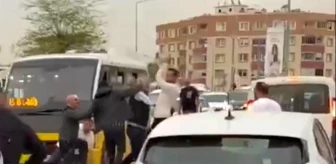 Bursa'da Yol Verme Kavgası: İki Minibüs Şoförü Yumruklu Sopalı Birbirine Girdi