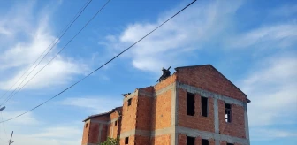 Samsun'da inşaat halindeki binanın çatısında yangın çıktı