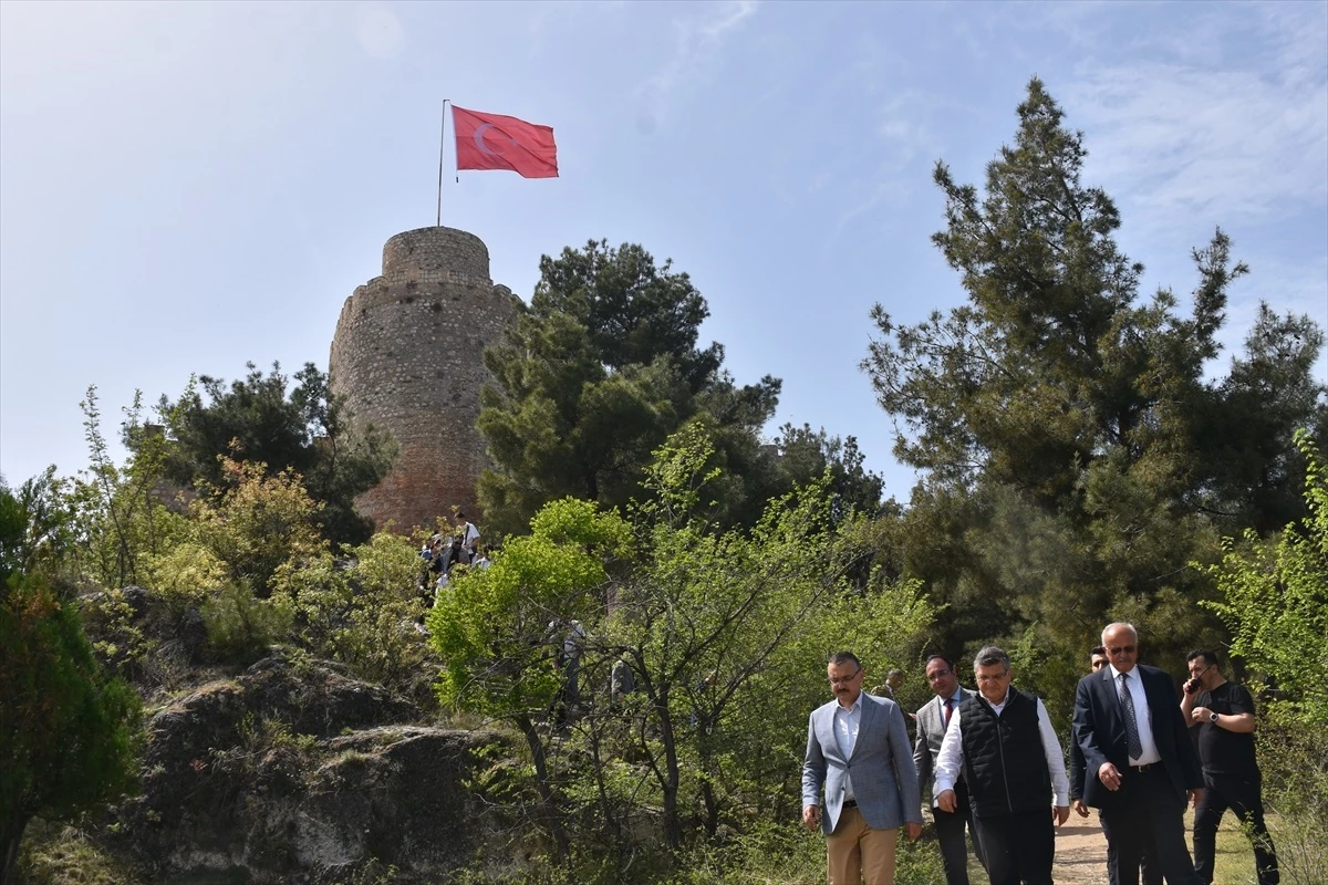 Sinop Valisi Mustafa Özarslan, Boyabat ilçesinde tarihi mekanlarda incelemelerde bulundu