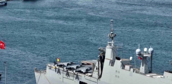 İspanya Donanması'na ait amfibi hücum gemisi İstanbul'da