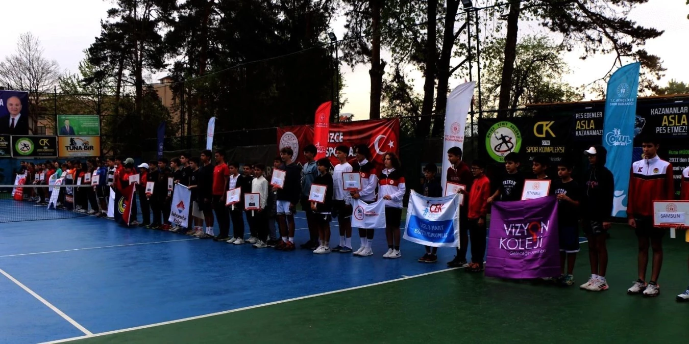 Okul Sporları Yıldızlar Tenis Türkiye Şampiyonası Düzce\'de Başladı