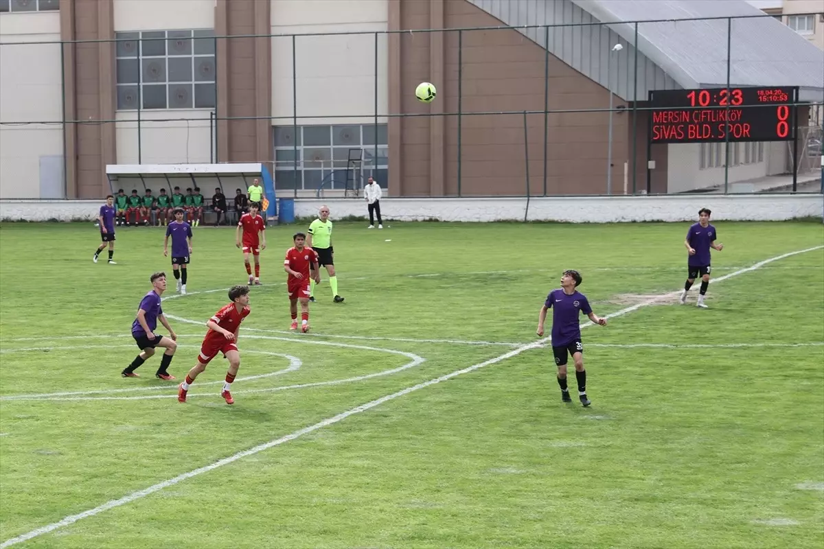 16 Yaş Altı Türkiye Futbol Şampiyonası Nevşehir\'de başladı