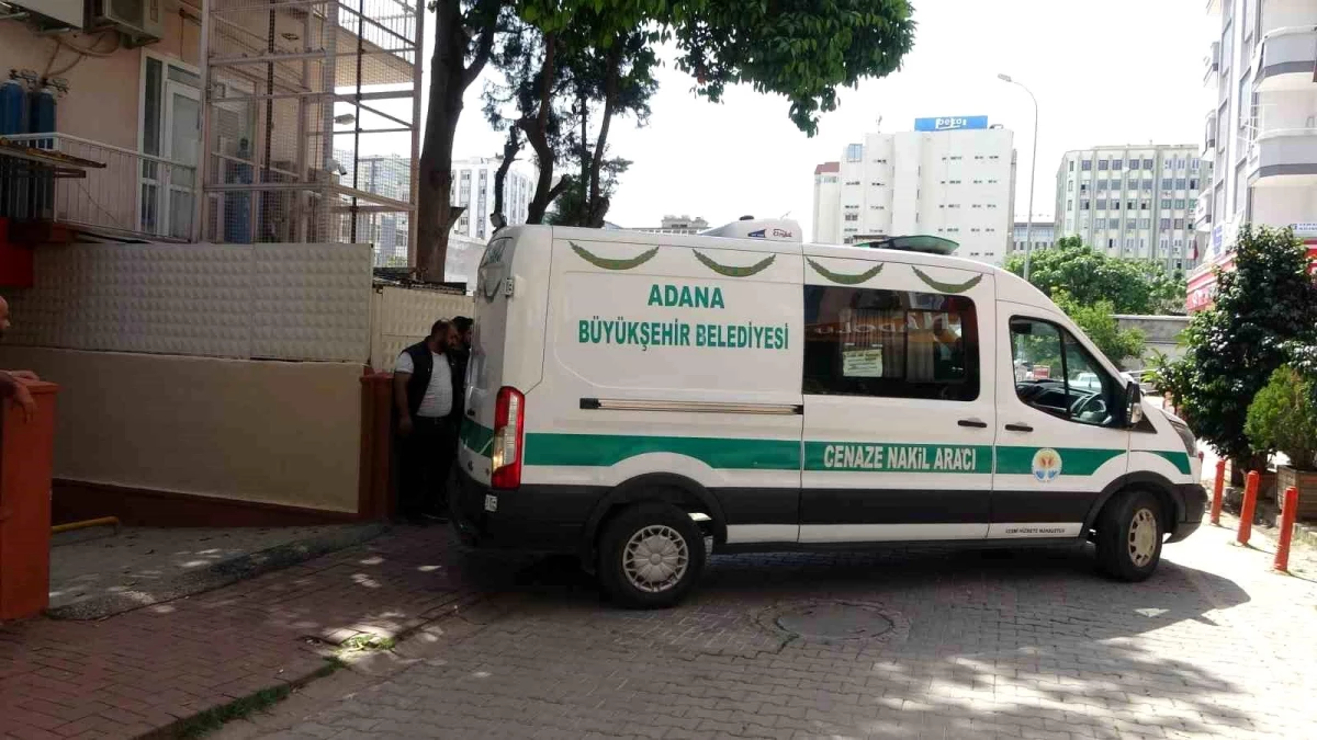 Adana\'da elektrikli bisiklet kazasında hamile kadın hayatını kaybetti, bebeği sezaryen ile kurtarıldı