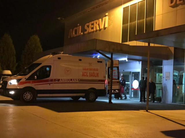 Annesi para vermeyince kendisini yakmak istedi, alevler talihsiz kadına sıçradı