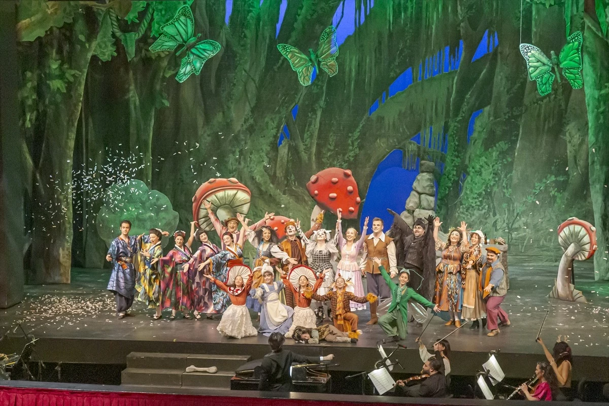 Antalya Devlet Opera ve Balesi \'Rapunzel\' Çocuk Operasını Sahneledi
