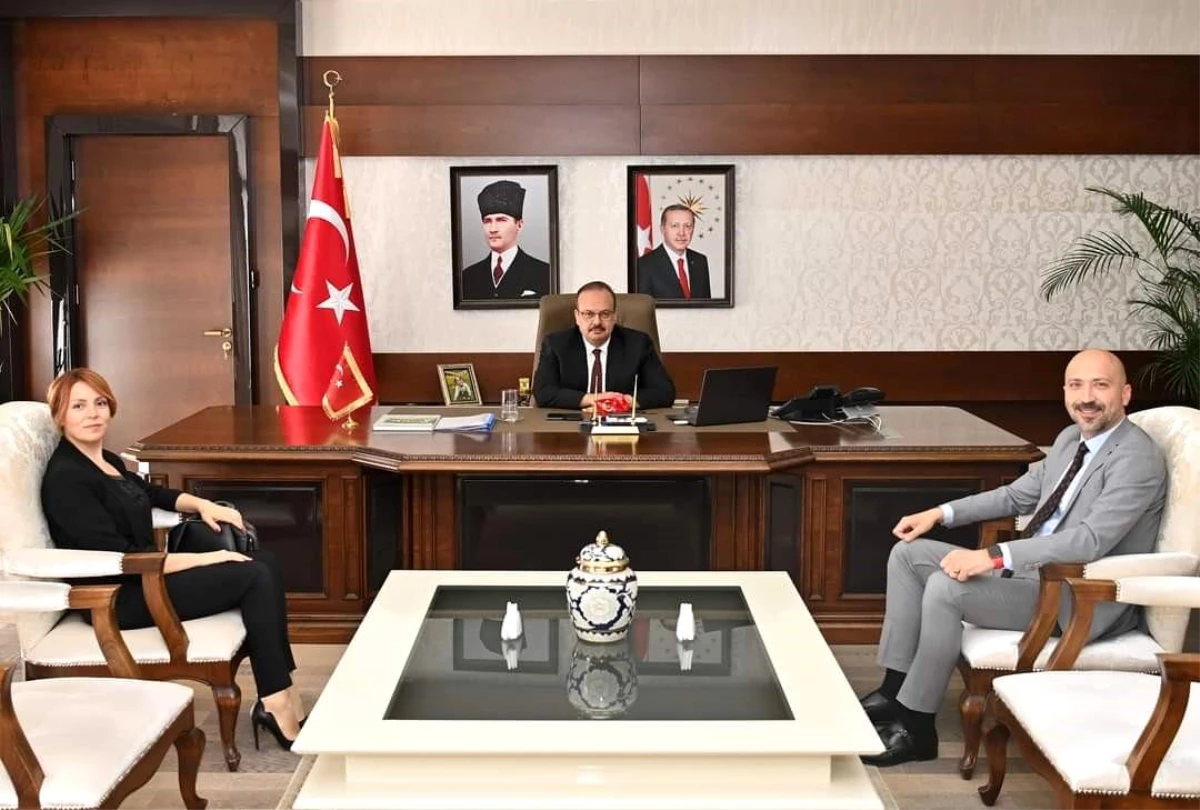 Söke Belediye Başkanı Dr. Mustafa İberya Arıkan Aydın Valisi\'ni ziyaret etti