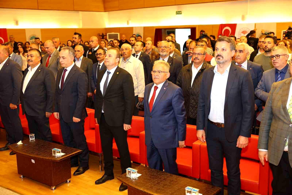 Kayseri Büyükşehir Belediyesi 300 Ton Nohut Tohumu Dağıttı