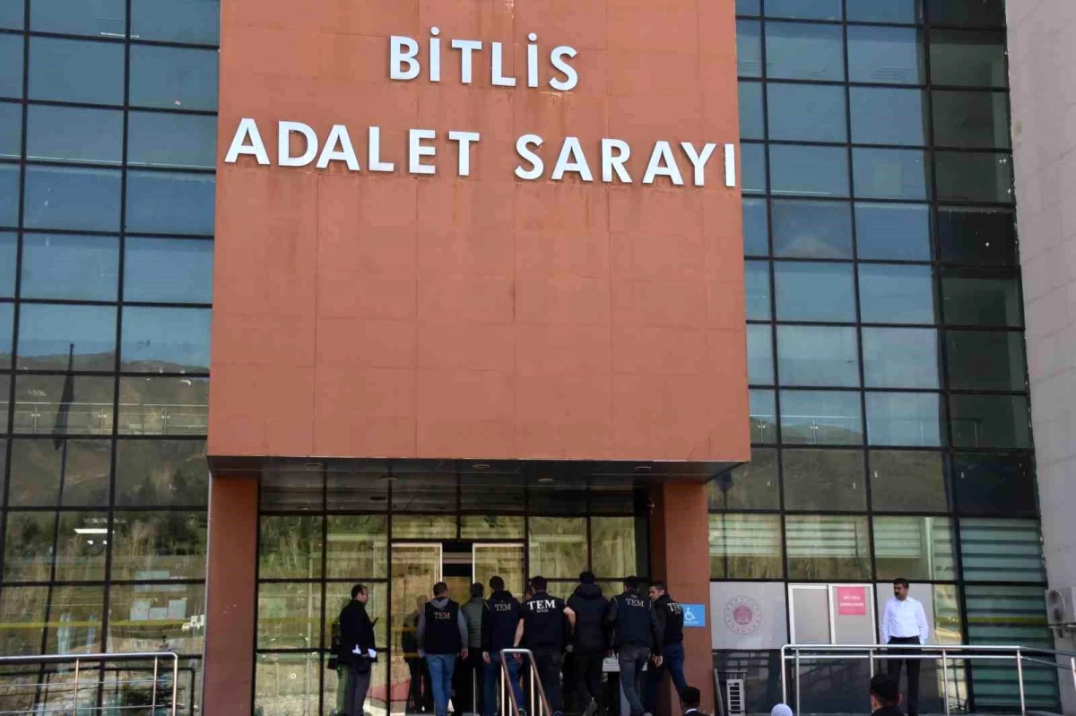 Bitlis Emniyet Müdürlüğü\'nde Veri Sızıntısı: Polis Memuru ve İki Polis Adliyeye Sevk Edildi