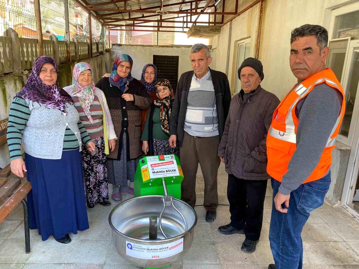 Antalya Büyükşehir Belediyesi Tarım ve Kadınlara Destek Veriyor