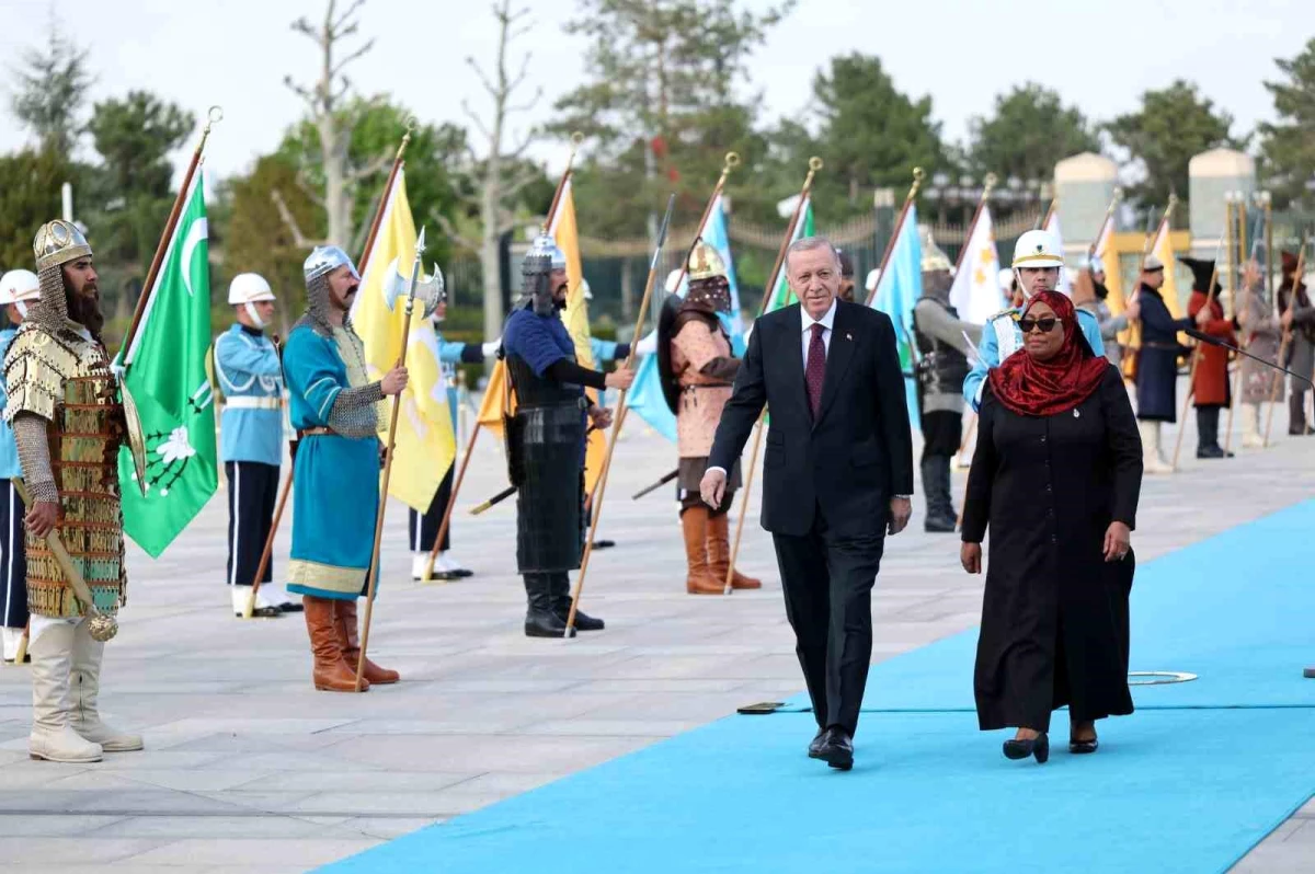 Cumhurbaşkanı Erdoğan, Tanzanya Cumhurbaşkanı Hassan\'ı resmi törenle karşıladı