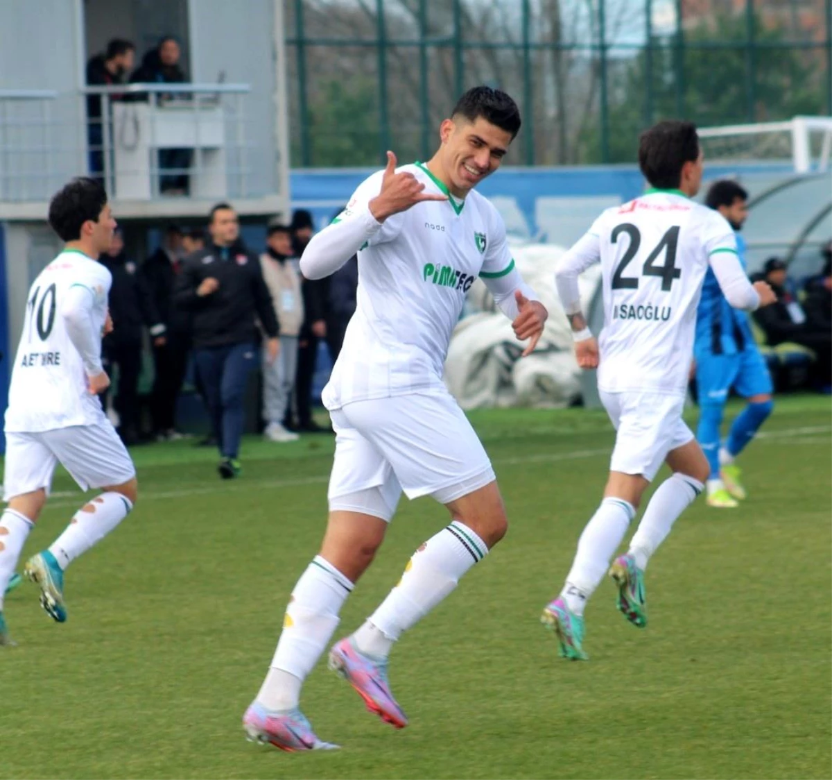 Denizlispor\'un golcü futbolcusu sezonu kapattı