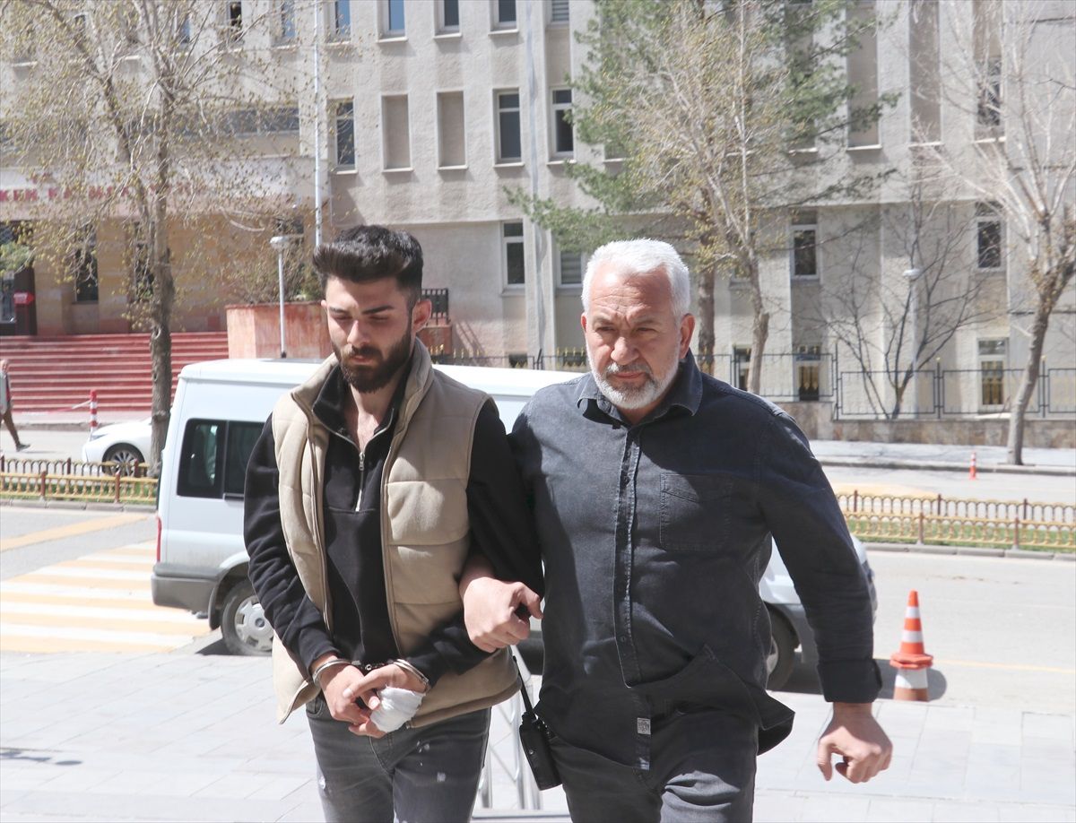 Erzurum\'da Üniversite Kampüsünde Çıkan Kavgada Yaralanan Öğrenciye Tutuklama