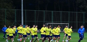 Fenerbahçe, Olympiakos'u ağırlıyor: UEFA Konferans Ligi çeyrek finali rövanşı