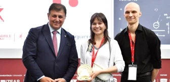 İzmir Büyükşehir Belediye Başkanı Dr. Cemil Tugay, Doğaltaş Tasarım Yarışması'nın Kazananlarına Ödüllerini Verdi