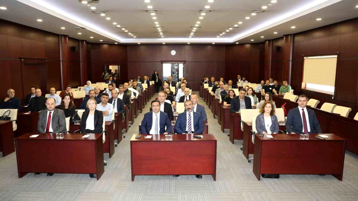 Gaziantep Ticaret Odası ve TSKB iş birliğiyle dünya ve Türkiye ekonomisine bakış toplantısı düzenlendi