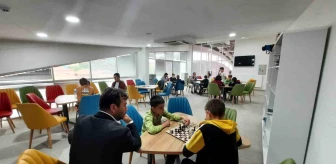 Hisarcık'ta 23 Nisan kutlamaları kapsamında satranç turnuvası düzenlendi