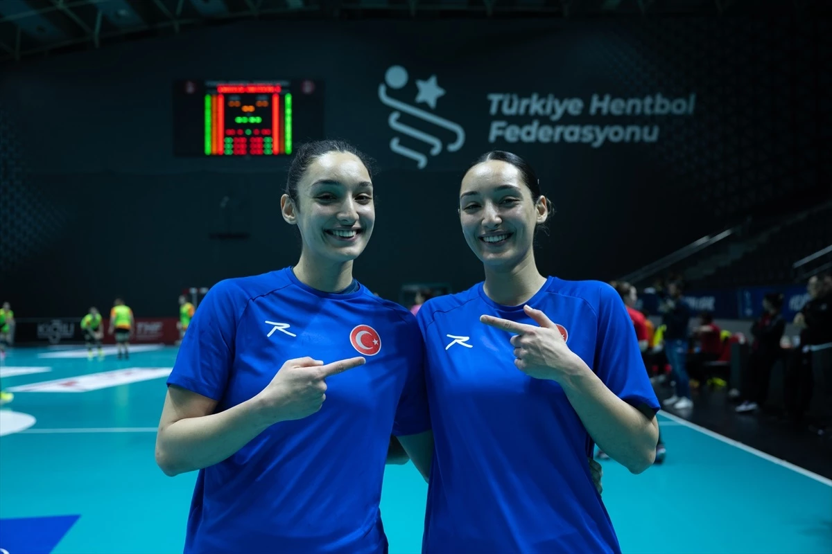 Milli Kadın Hentbol Takımı\'nın ikizleri Sinem ile Gizem Yapıcı, Avrupa Şampiyonası\'na gidiyor