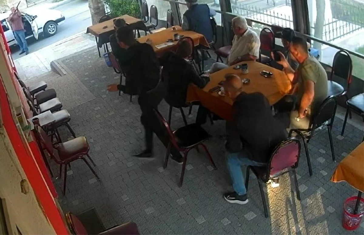 Silivri\'de Husumetli Şahıs Kahvehaneye Saldırdı