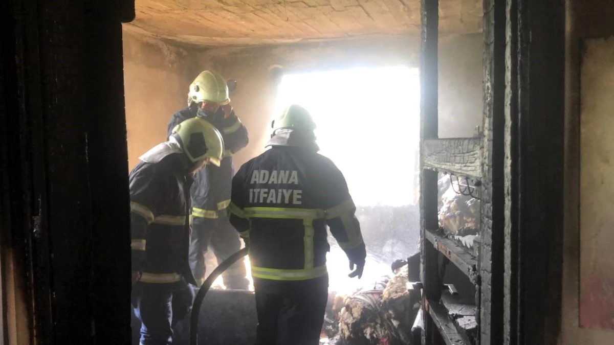 Adana\'da bir ev yangını itfaiye ekipleri tarafından söndürüldü