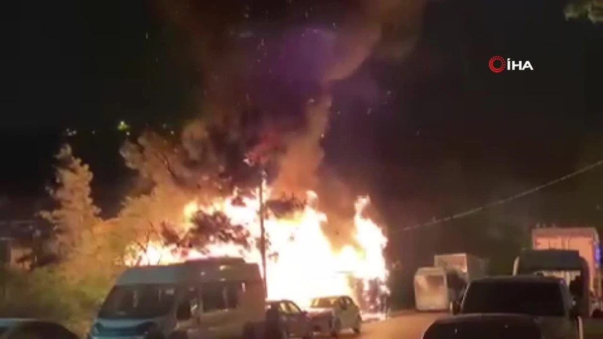 Maltepe\'de restoran yangını: İş yeri alev alev yandı